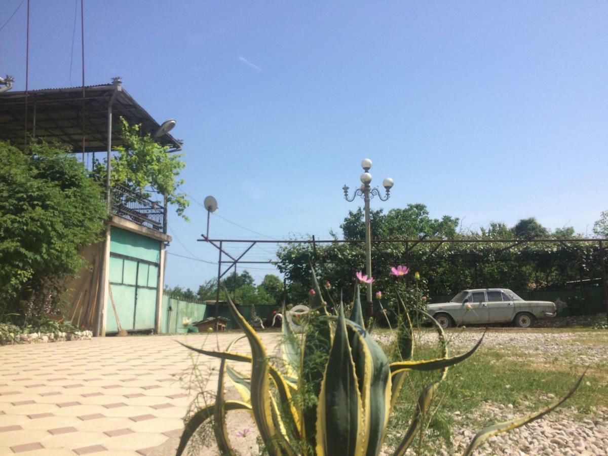 Guesthouse At Oleg'S Zolotoy Bereg Gudauta Exterior foto